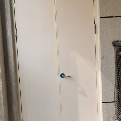 钢木防火门