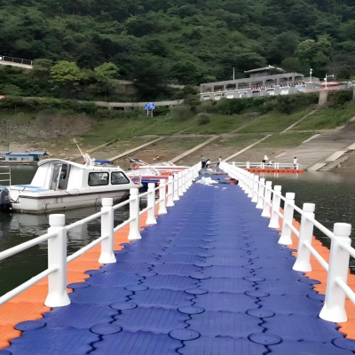 水上浮筒钓台