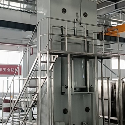 冷等静压机